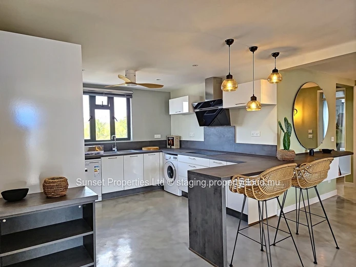 Unique Penthouse | 295m2 private rooftop | 75m from the beach