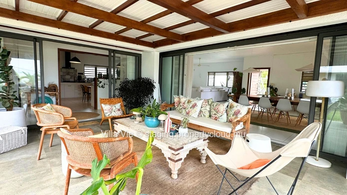 Calodyne - Belle maison familiale avec une deuxième maison et piscine (Mandat exclusif)