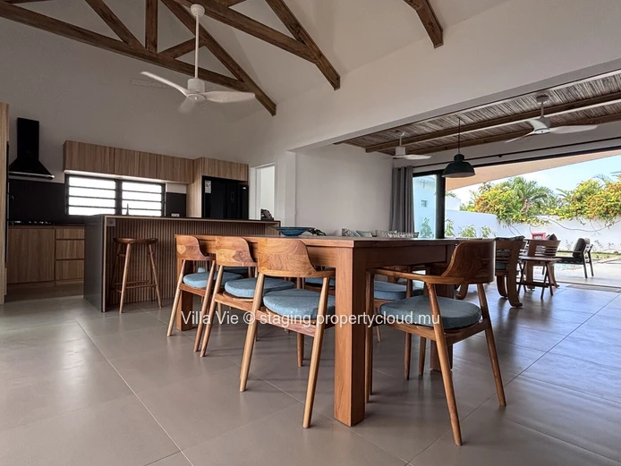 Petit Raffray - New 3 en-suite bedroom villa with swimming pool (Sole Mandate)