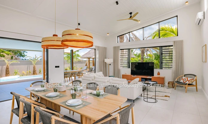 Luxury villa with mountain views, close to golf course and beaches for sale | Tamarin, Mauritius