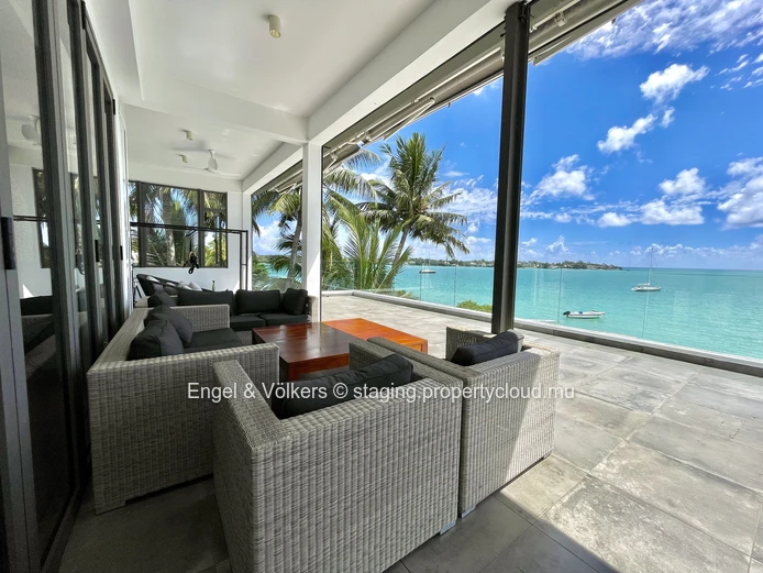 Beachfront Penthouse for Rent in Grand Baie