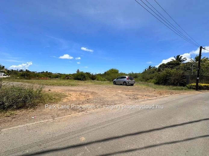 Opportunity to seize - Residential plot for sale at Péreybère.