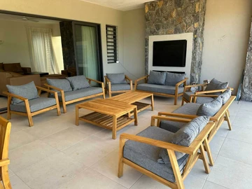 4 Bedroom Villa