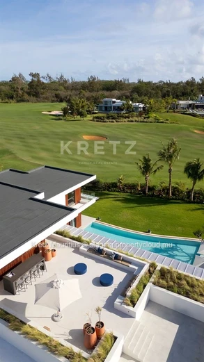 Exceptional golf-front villa, designed for entertaining