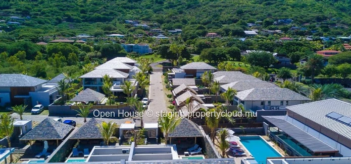 PDS villa for sale in Rivière Noire - Black River, 224m², land of 372m², 3 bedrooms, private pool, Prestige, €.