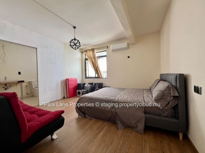 Belle Rose: Two Modern Homes on an Ideal Plot, Combining Comfort and Security