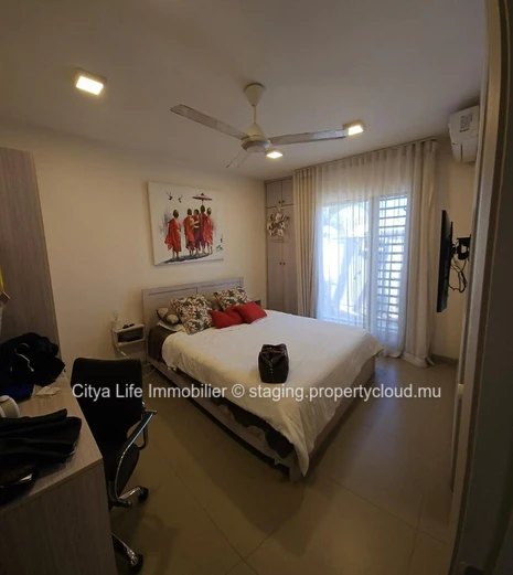 Duplex à vendre à Mon Choisy, 167m² habitables sur 460m² de terrain, 3 chambres, piscine privée, Rs.