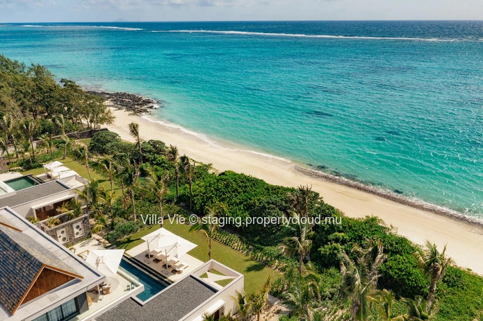 Belle Mare - Sublime 4 bedroom villa with sea access