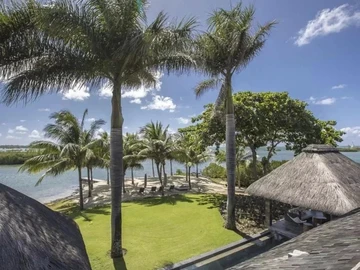 5 Bedroom Villa