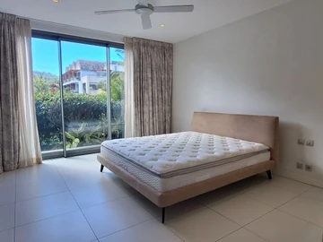 5 Bedroom Villa