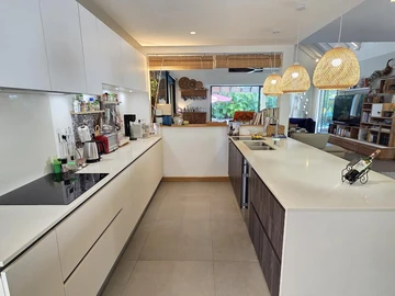 4 Bedroom Villa