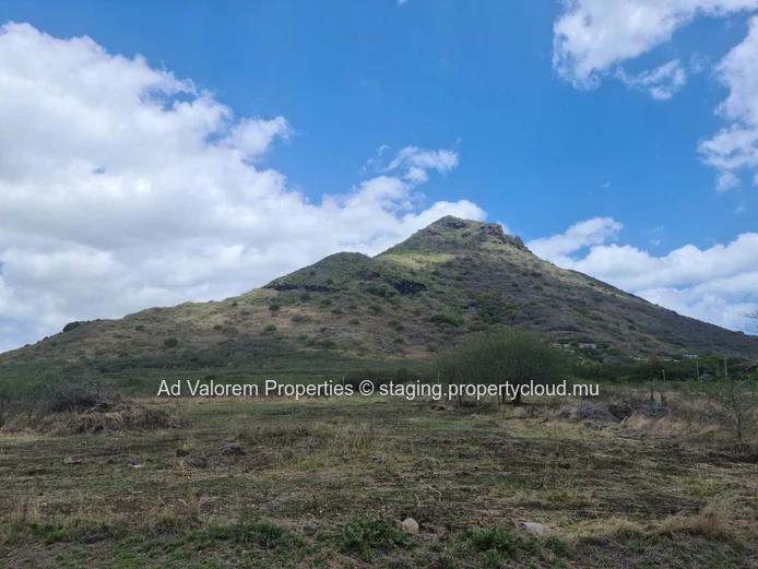 Residential land for sale in Tamarin 