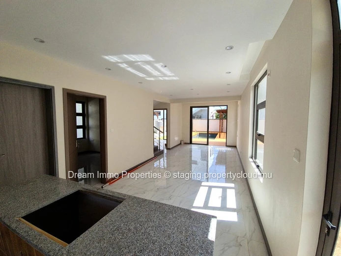 Villa Neuve De 4 Chambres Bien Située A Pereybere – Ile Maurice