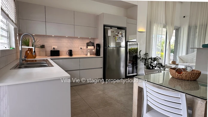 Élégante villa de 4 chambres avec bureau/studio, et piscine privée