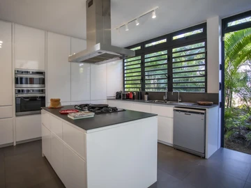 4 Bedroom Villa