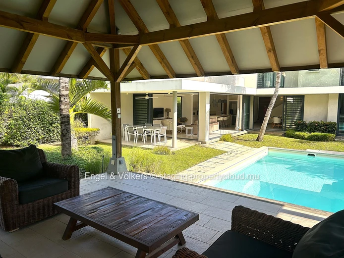 Modern 3-Bedroom Villa with pool & Mountain View