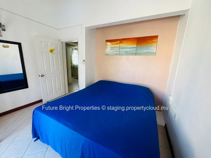 À vendre : Duplex en Bord de Mer – Votre Sanctuaire Côtier Vous Attend !