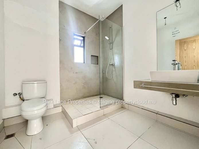 Experience elevated living in Sodnac – Modern 3-bedroom penthouse with stunning views