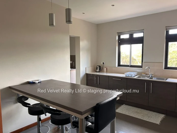 Luxury Apartment for Rent in Highly Residential Area of Floreal