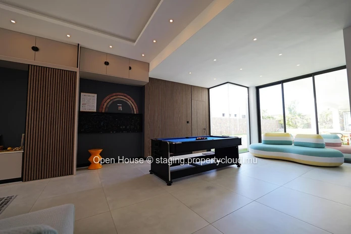 Villa PDS à vendre à Grand Baie, 492m² habitables, terrain 851m², 4 chambres, piscine privée, caractéristiques extéri...