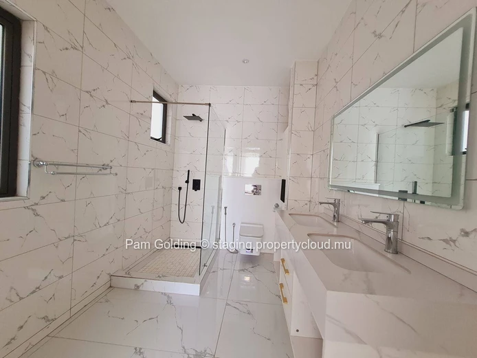 Modern 3-Bedroom Apartment with Private Garden – Walk to Beach & Lux Grand Baie