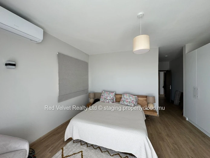 Luxurious Penthouse for Rent at Sodnac - Quatre Bornes - Rs 115,000 (negotiable) | 230 m² | 2 Parkings