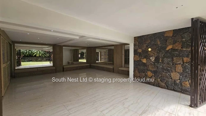 Villa of 8 bedroom at prestigious Golf Estate 