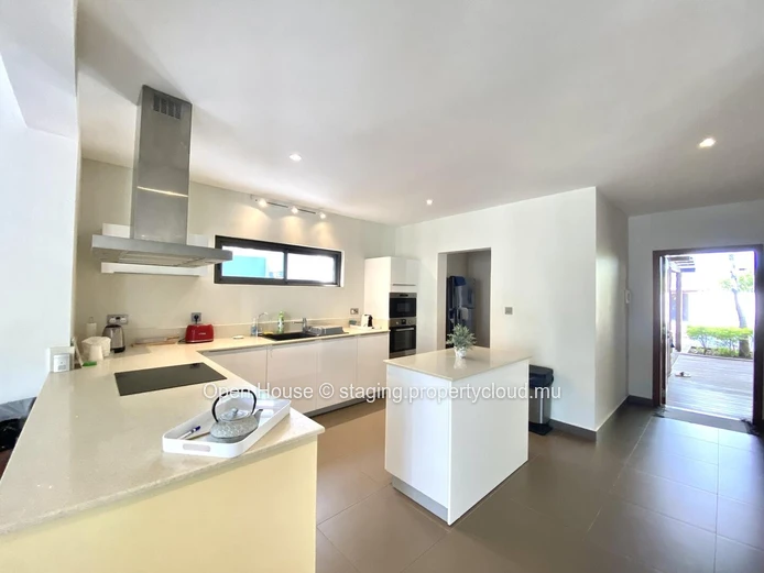 RES VILLA for sale in Grand Baie# Exclusive estate # 3 bedrooms, 2 en suite, private pool. Accessible to foreigners.