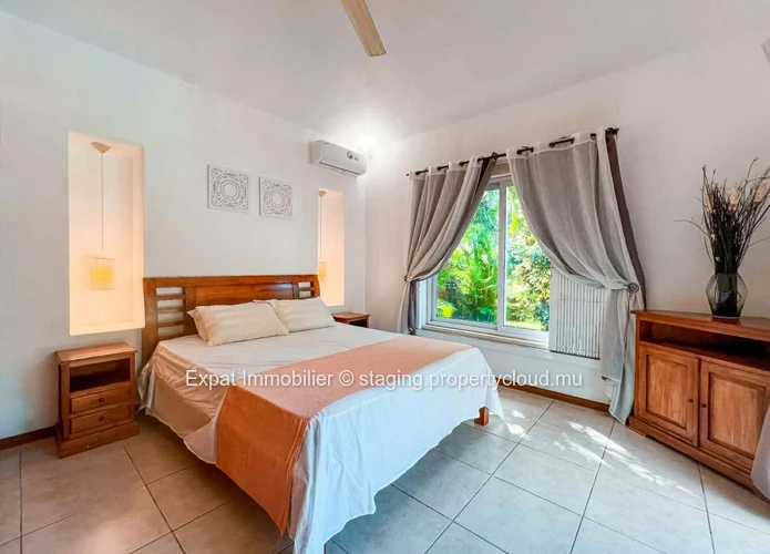 Single-storey villa with swimming pool and large garden – Grand Baie