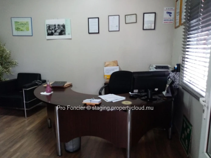 Office for rent close to amenities 