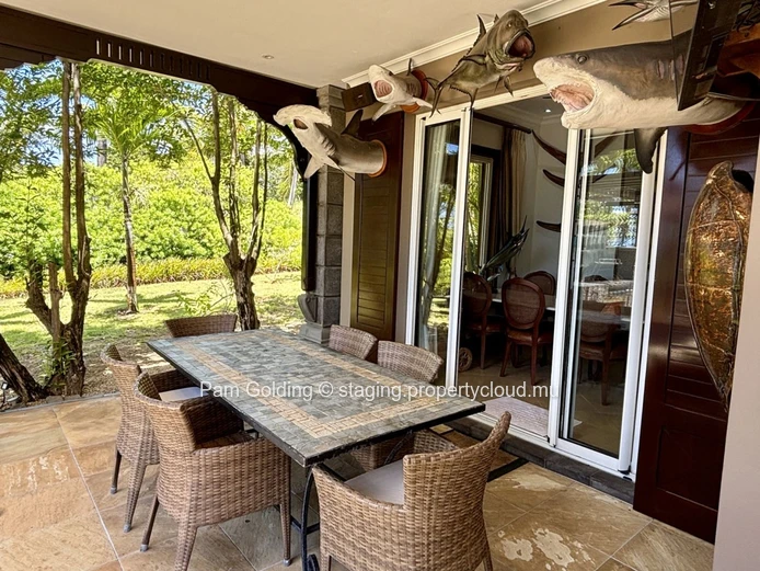 Vivre dans la Villa Valriche - entourée par la nature.