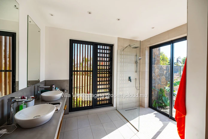 Haute Rive - Villa moderne de 4 chambres avec vue sur le golf