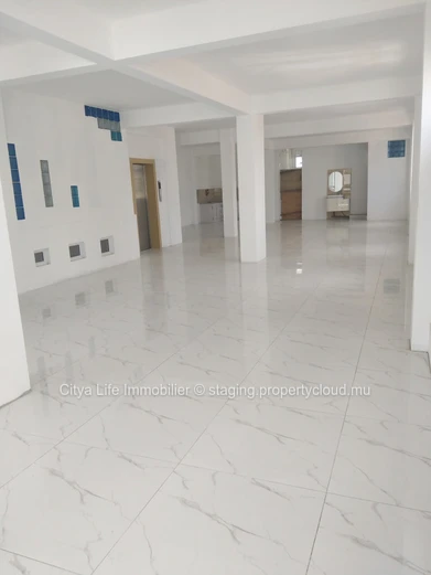 Commercial Space - 185.8 m²