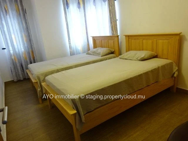 3 bedroom Duplex with common swimming pool and few minutes from Mon Choisy beach