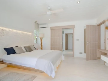 4 Bedroom Villa