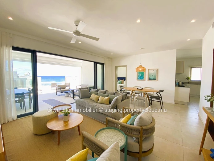 Luxurious Penthouse with Stunning Views in Poste Lafayette - 226m² Living Space, Communal Pool - Rs