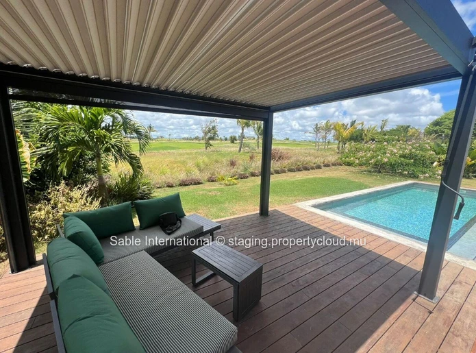 Luxurious RES Villa in Roches Noires with Private Pool, Sea View, and Tennis Court 