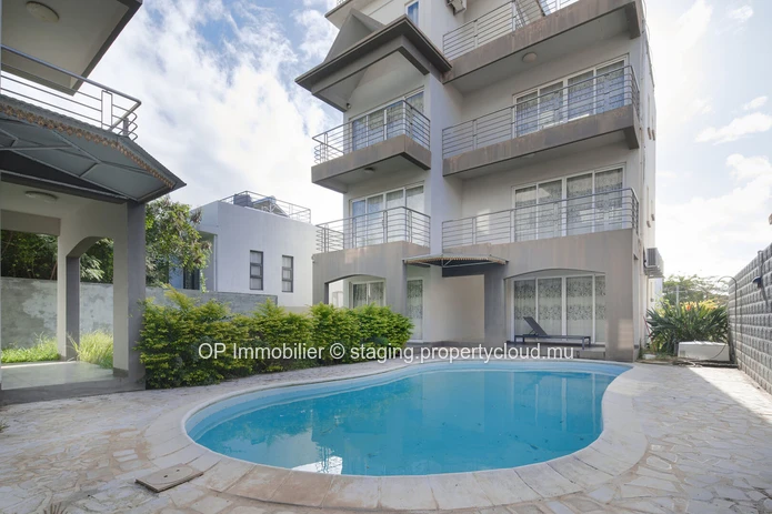 Apartment building for sale