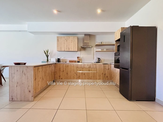 Calodyne - 3-bedroom duplex with a pool by the sea (Sole Mandate)