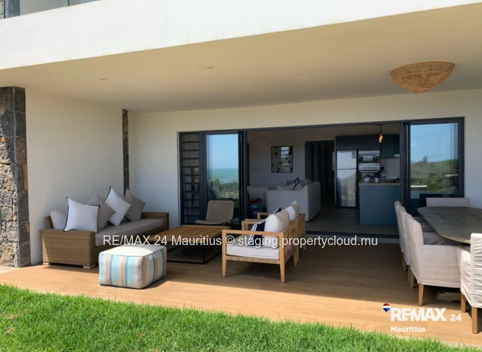 Ground Floor Apartment with Garden andamp; Breathtaking Sea View