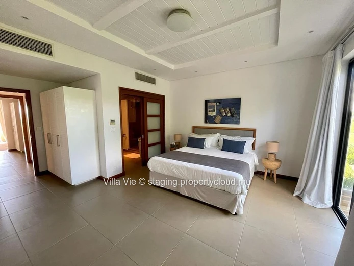 Haute Rive - Magnificent 4 bedroom penthouse on the beachfront