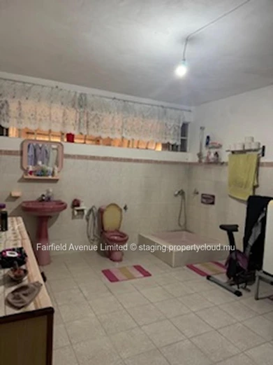"Prime Commercial Space in Petit Verger, Moka - 300m², Mountain Views, Parking, Close to Amenities - Priced at Rs 15M"