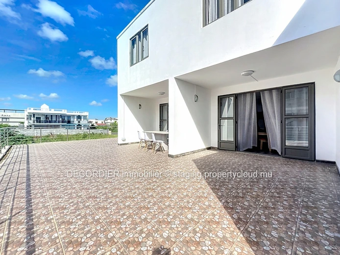 Appartement au 1er étage avec terrasse spacieuse