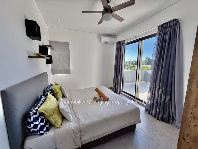 À vendre – Penthouse moderne avec rooftop et piscine privée à Péreybère