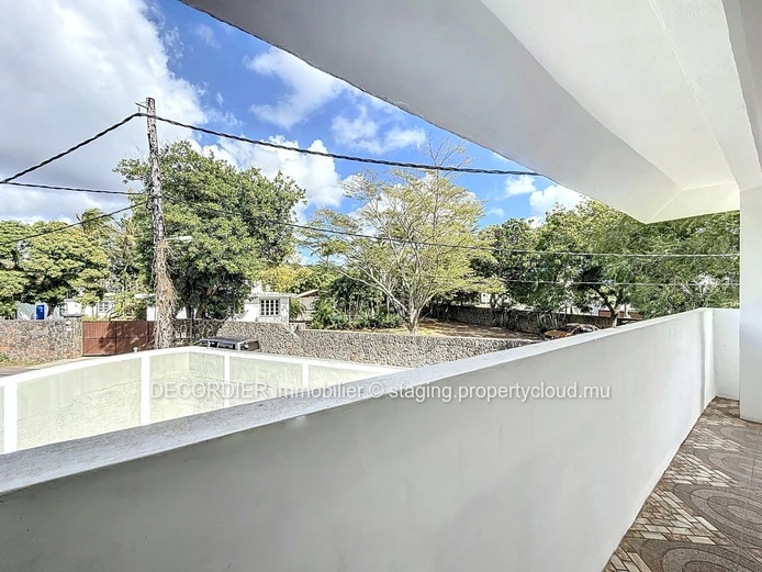 For rent – Commercial building with 4 units in Grand-Baie