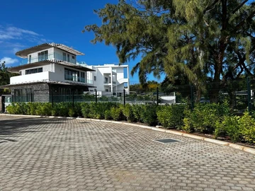 4 Bedroom Apartment