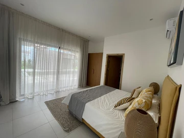 4 Bedroom Villa