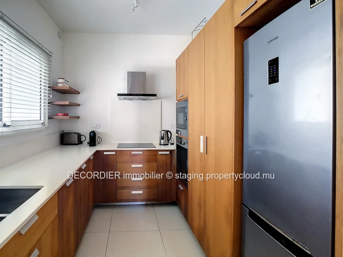 Ground floor apartment in front of the sea