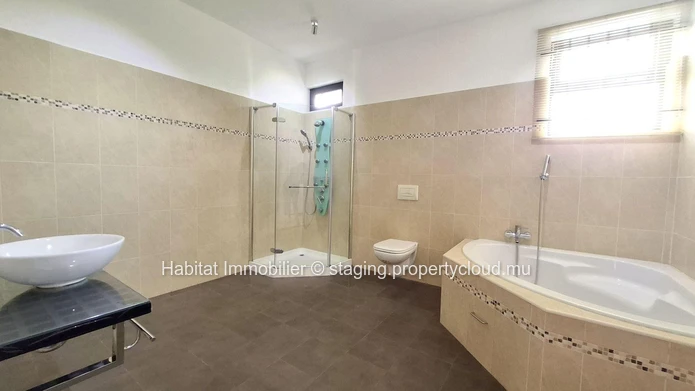 Maison non meublée pour grande famille / investissement locatif