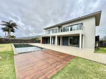 4 Bedroom Villa